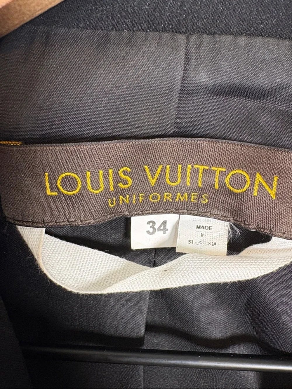 LOUIS VUITTON Uniformes Black 2 Button Blazer Jacket size EU34 - Picture 3 of 15